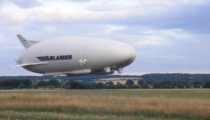 Airlander 10 airship