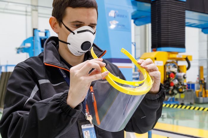Airbus’ plants in Spain are producing 3D printed visor frames, providing healthcare personnel with individual protection equipment in the fight against Covid-19