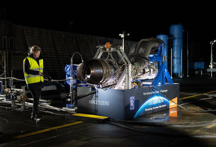 Rolls-Royce AE2100 engine testbed
