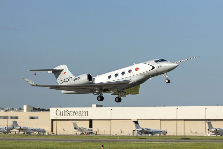 Business jet the G400 taking off