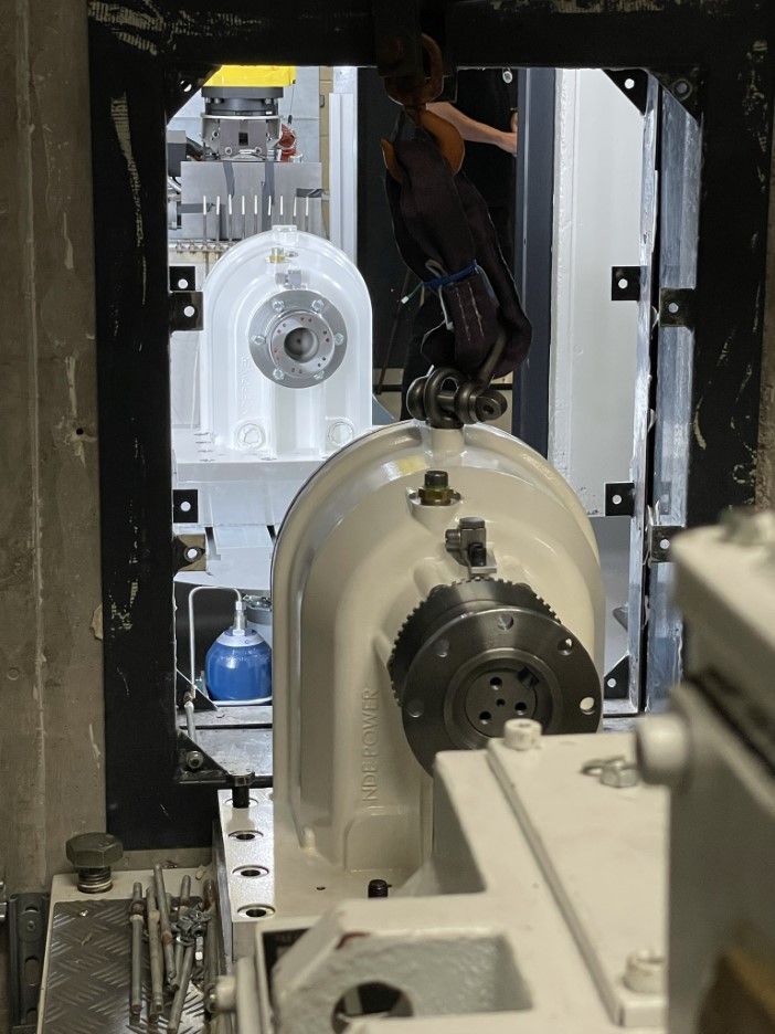 High-speed gearbox testing system mounted in industrial test rig with precision coupling mechanisms