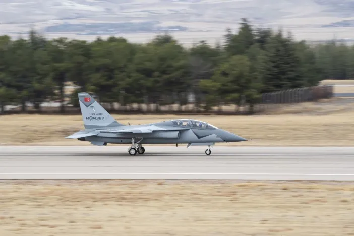 Türkiye's Hurjet jet trainer completes cold weather testing | Aerospace ...