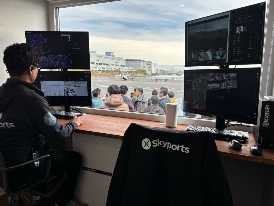 Skyports operator monitoring multiple displays inside the vertiport operations room during the Tokyo eVTOL demonstration