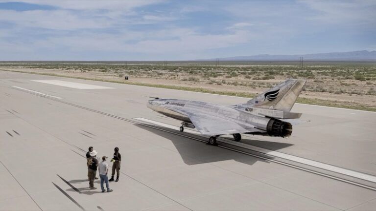 Hermeus hits Mach 1.21 with Quarterhorse in first supersonic flight test Quarterhorse Mk 2.1 uncrewed aircraft airborne over the New Mexico desert with mountains in the background